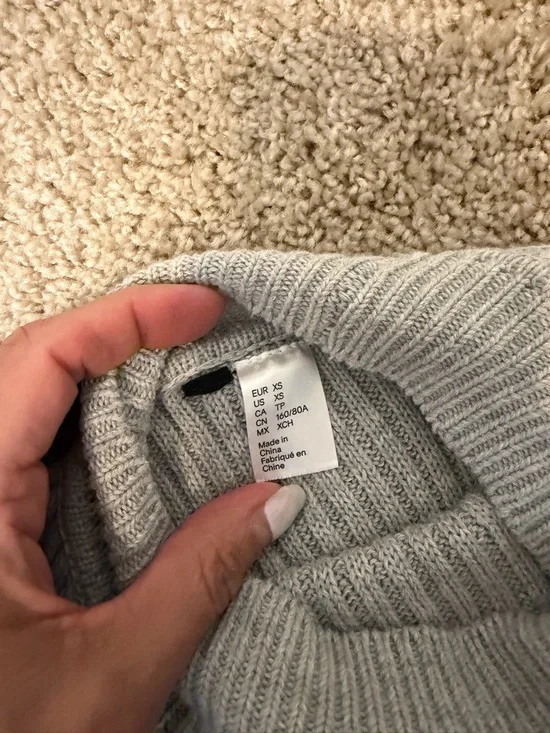 Off-Shoulder Ribbed Sweater, XS - Picture 5 of 6